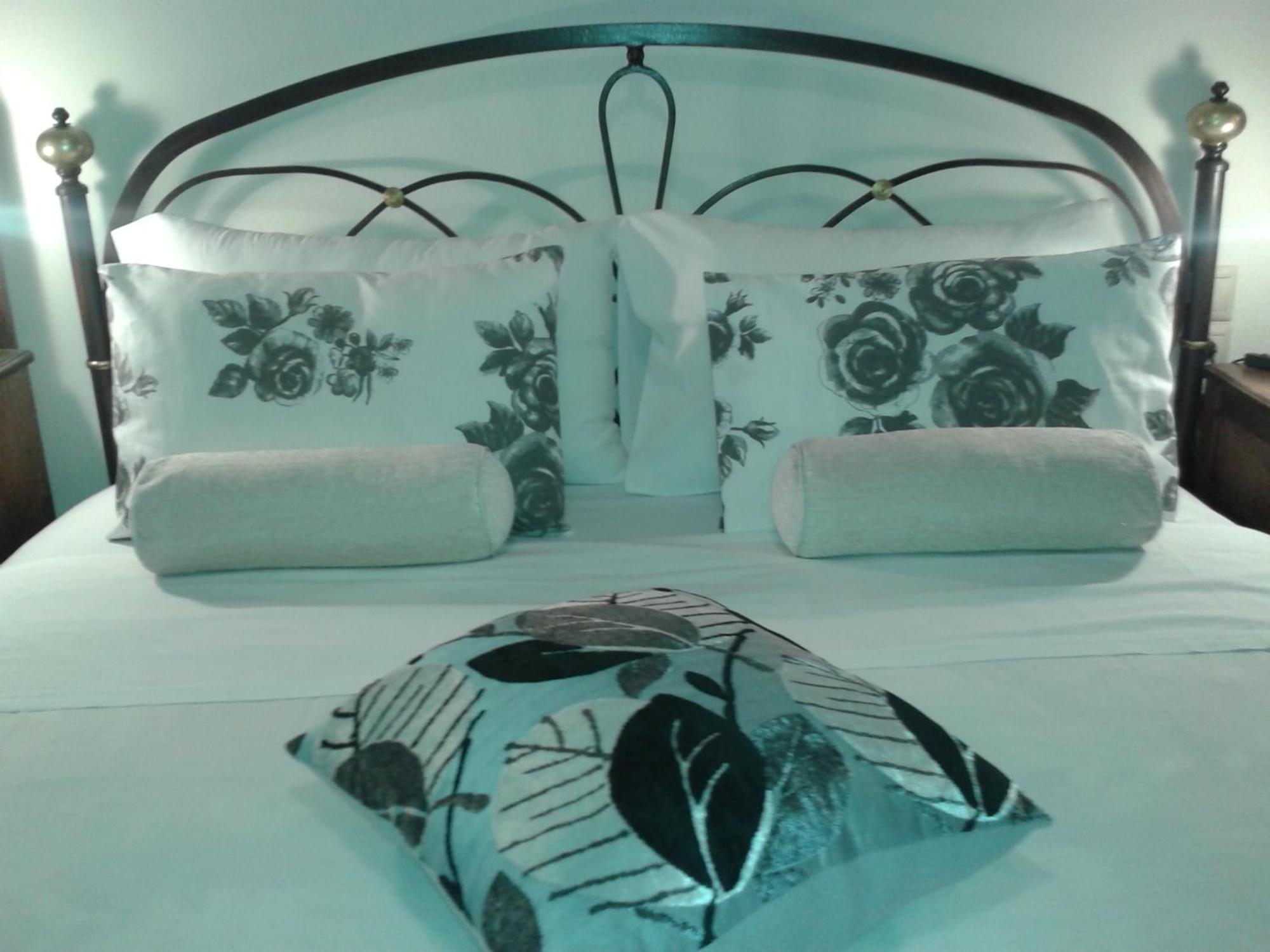 Hotel Dryalos Miléai الغرفة الصورة